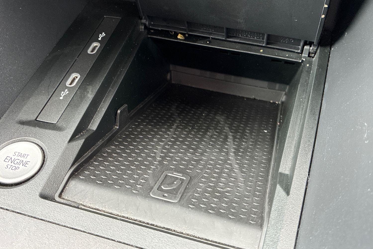 Ford TRANSIT CONNECT Photo 23