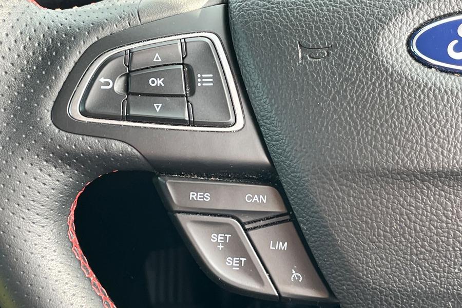 Ford ECOSPORT Photo autoimg-c9e2ed37597d11fe1a1516022651c49a7e7c6209.jpg
