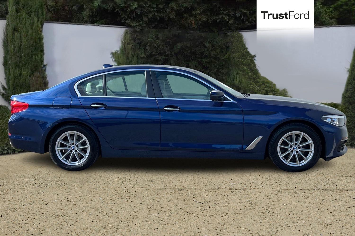 BMW 5 SERIES Photo 2