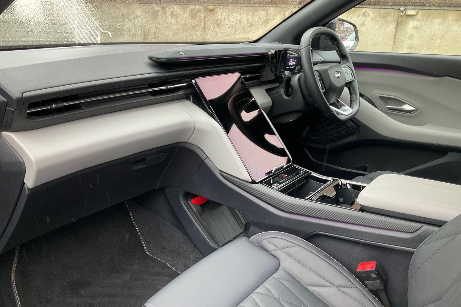 Ford Explorer Photo 17