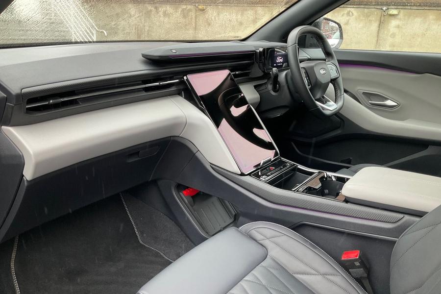 Ford Explorer Photo autoimg-c9e3ed1fb699de795cf5832cfb1556854d13d672.jpg