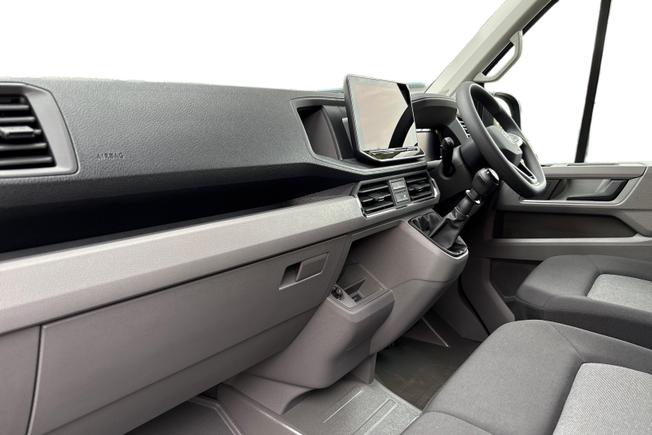 VOLKSWAGEN Crafter Photo 2