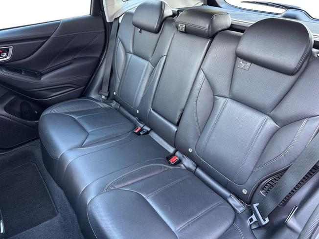 SUBARU Forester Photo 9