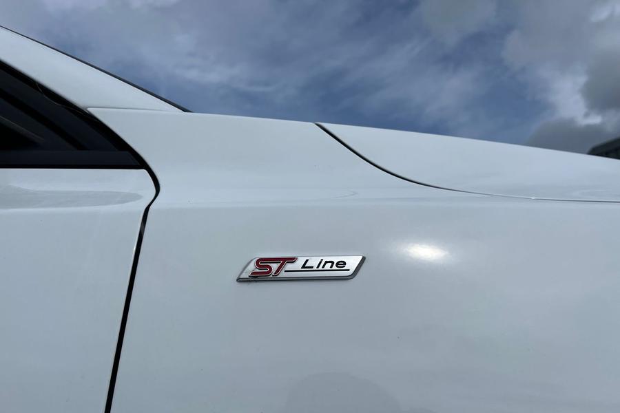 Ford FOCUS Photo autoimg-c9e905e0f39a3eac8f5ee500cbcbb892b633756f.jpg