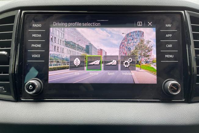 ŠKODA Karoq Photo 37