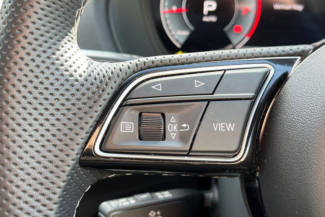 Audi Q2 Photo 16