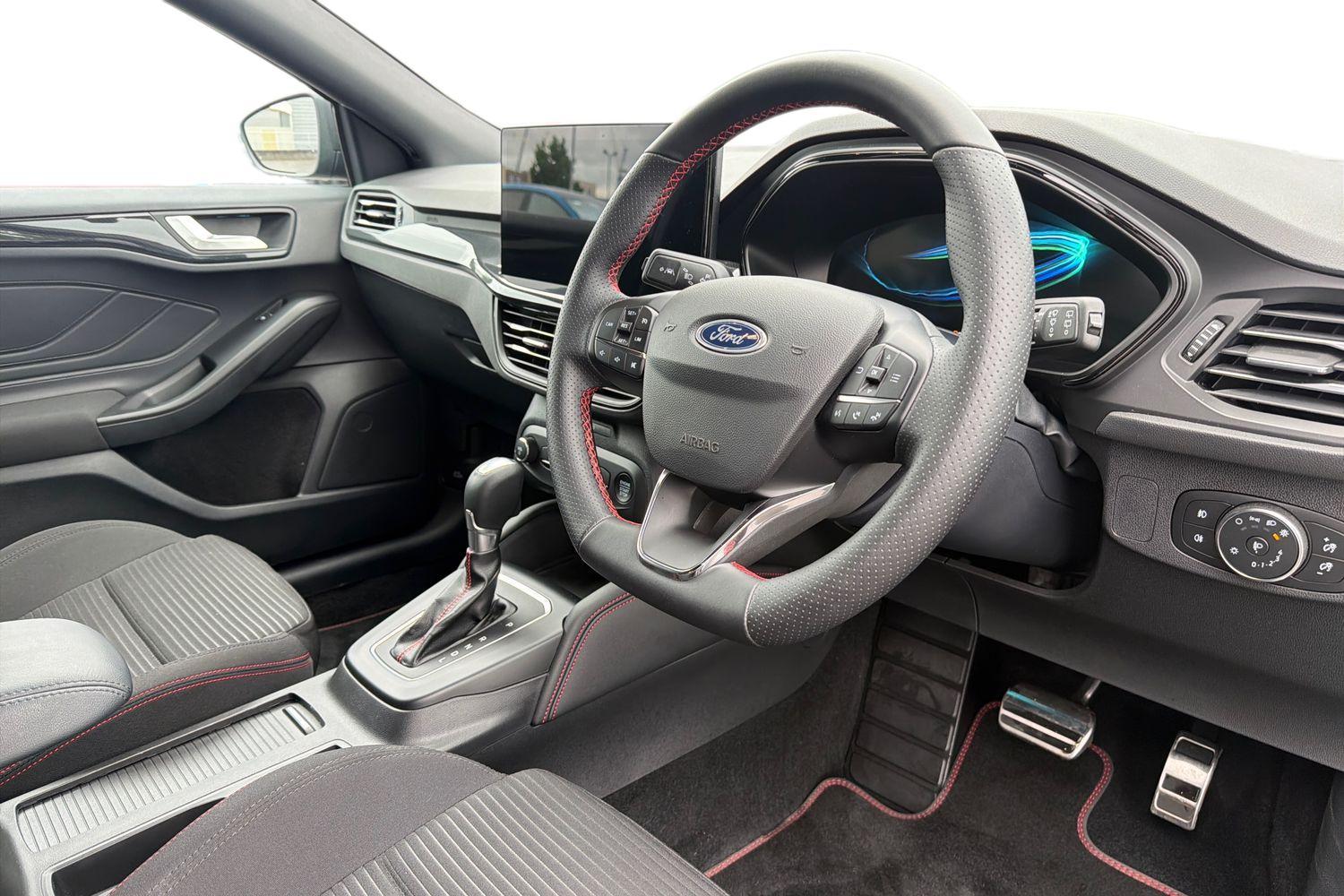 Ford Focus Photo 8