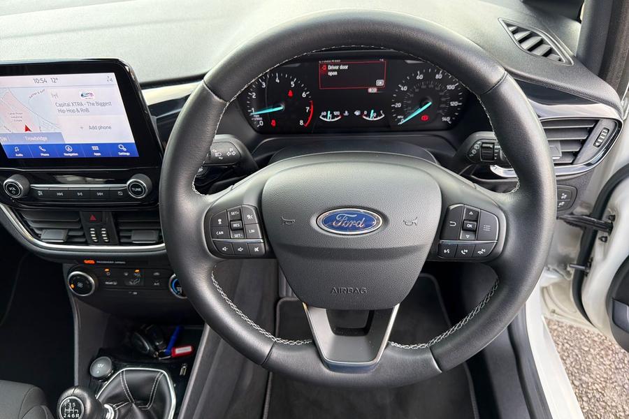 Ford FIESTA Photo autoimg-c9ec3dccf973caa1dc8b8ce8294d65f5afac7af2.jpg