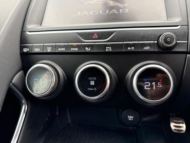 JAGUAR E-Pace Photo 32