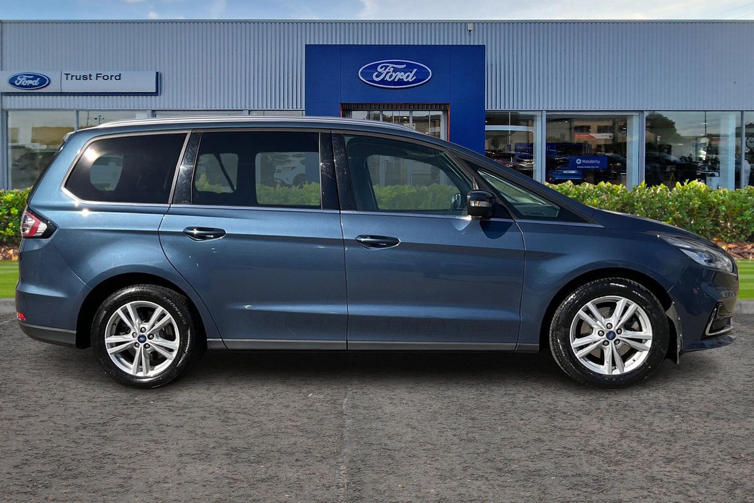 Ford Galaxy Photo 2