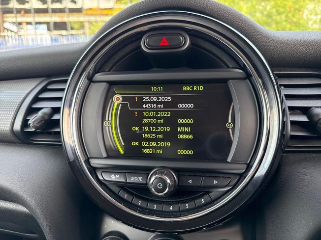 MINI Hatch Photo 37