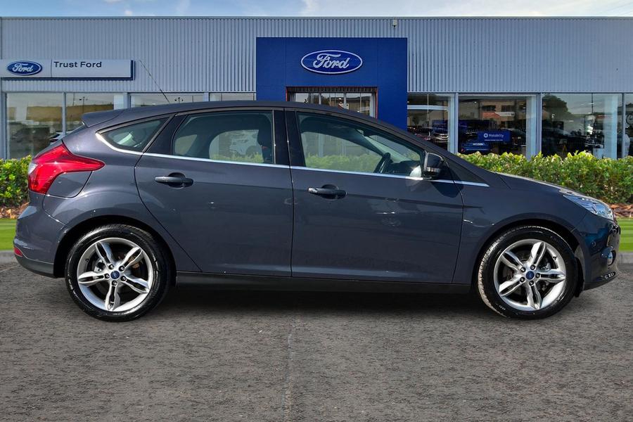 Ford FOCUS Photo autoimg-c9f30fc545d3c489e17792697b86e7ba4e00f8f2.jpg