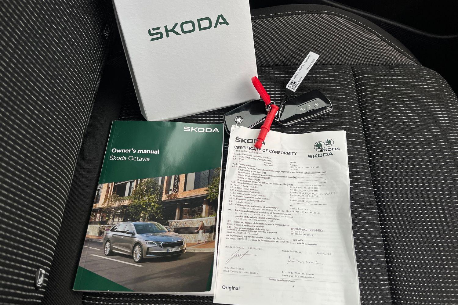 Skoda OCTAVIA Photo 21