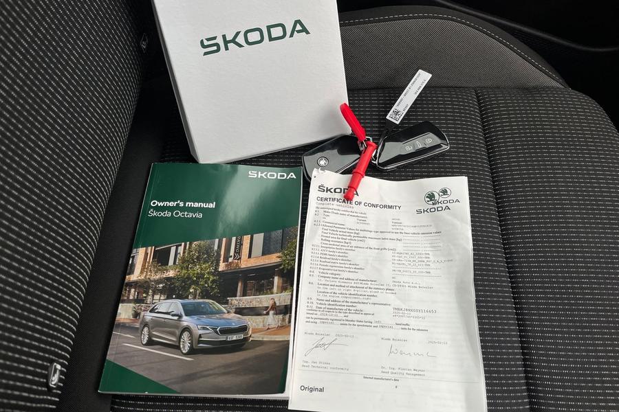 Skoda OCTAVIA Photo autoimg-c9f3d029309310097c6d7fedfc5f069d4aa19c09.jpg