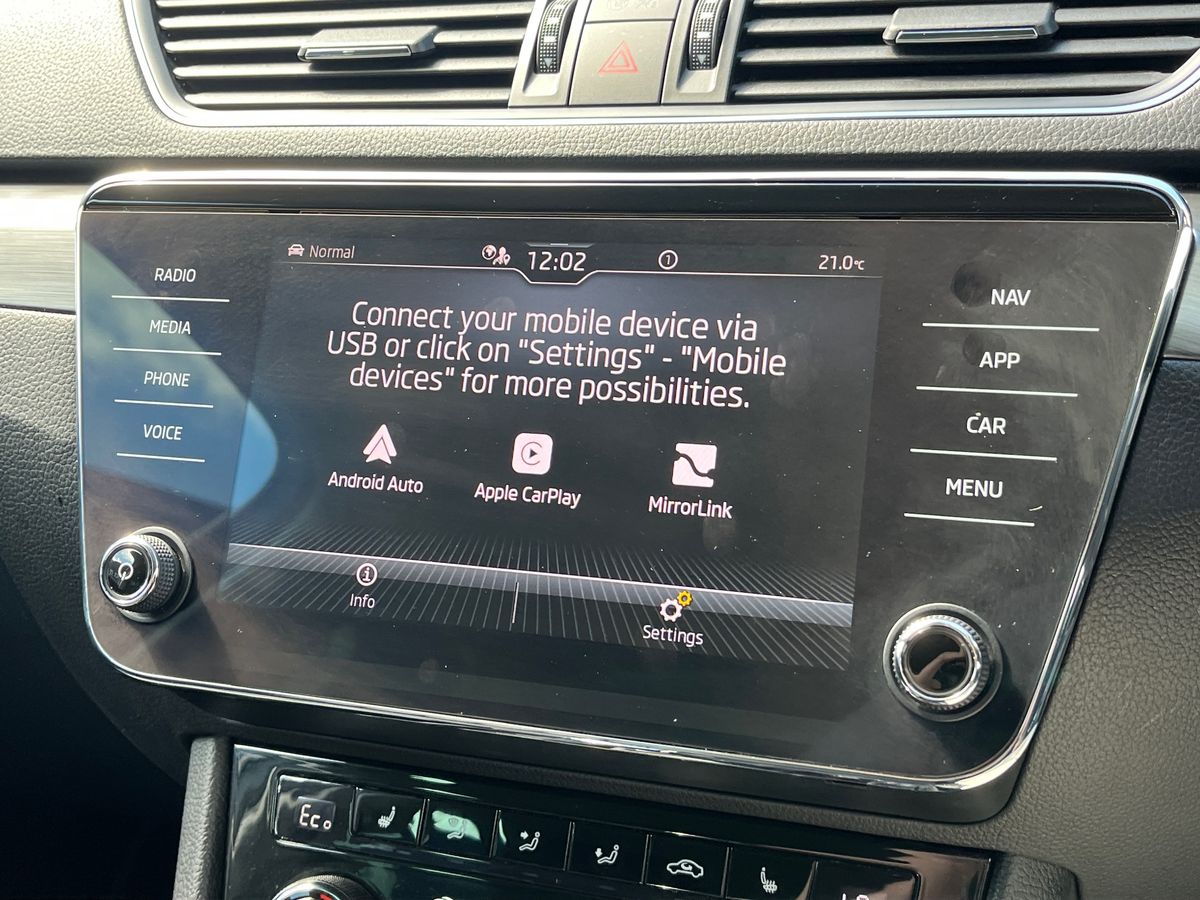 Skoda Superb Photo 41