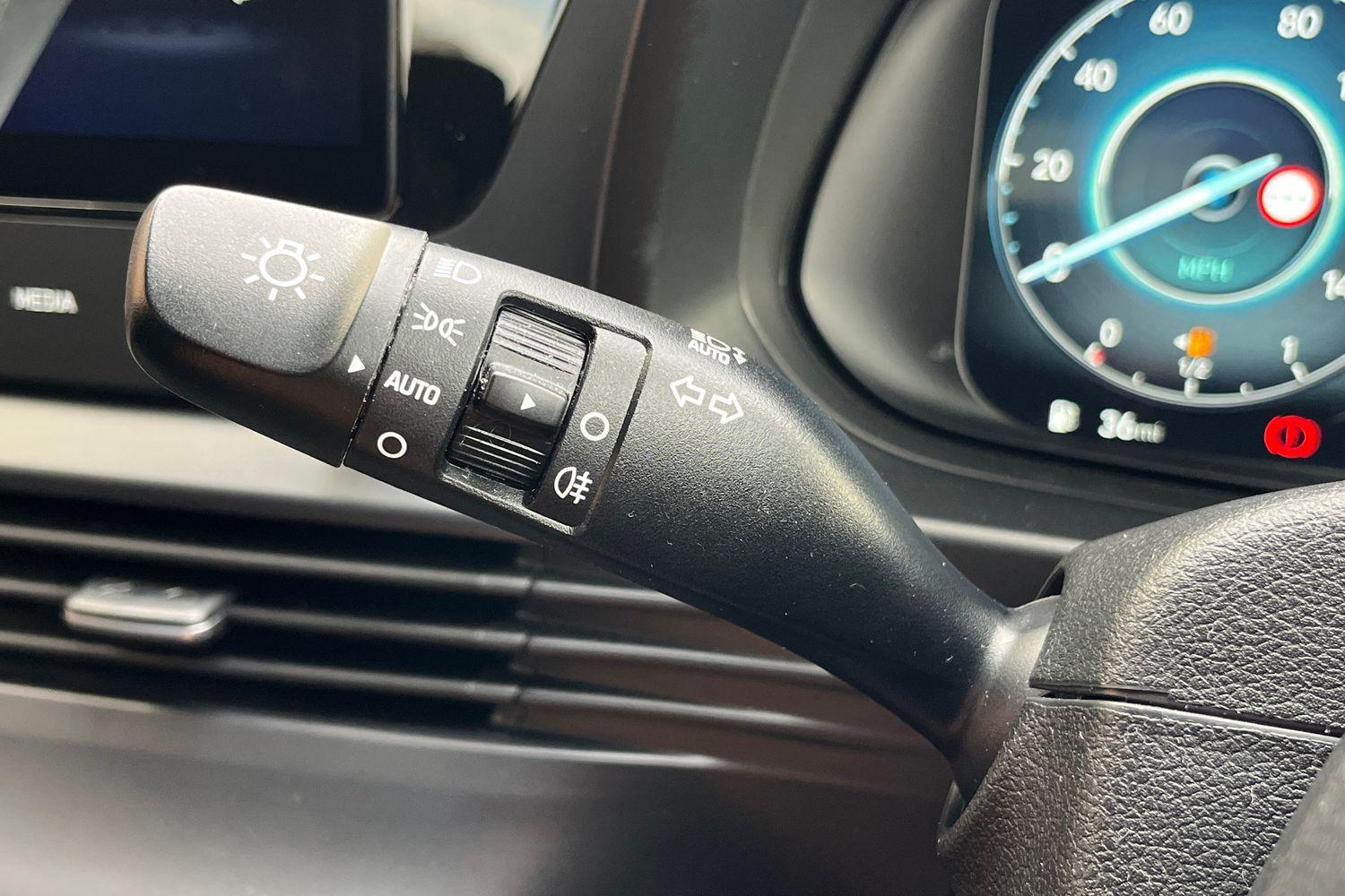 Hyundai BAYON Photo 13