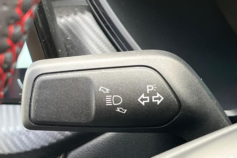 Ford Kuga Photo autoimg-c9f9a6e4e16bc94669dc18fdf41f4a83a13c618b.jpg