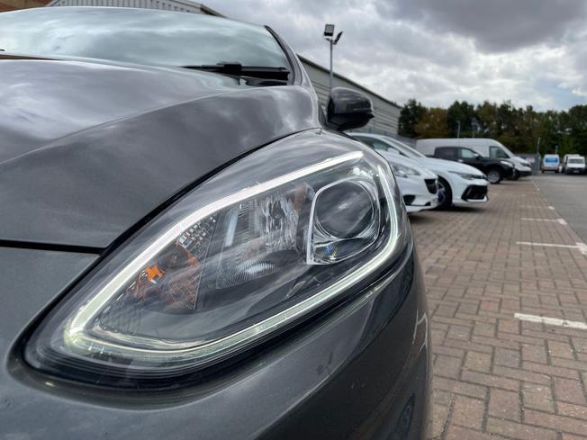 FORD Fiesta Photo 34