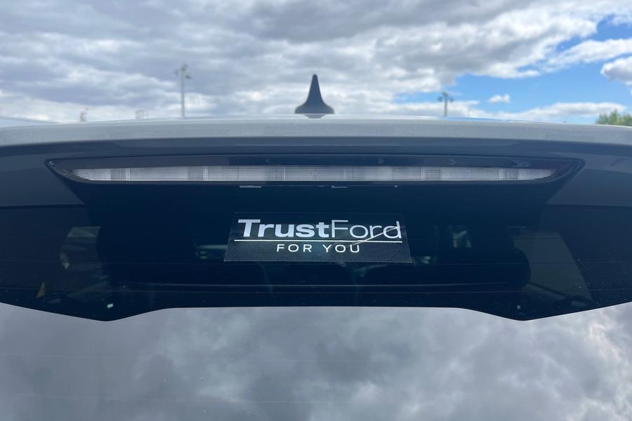 Ford Kuga Photo autoimg-ca012f2e06c4a23aa9e16c1933c47db111d129f9.jpg