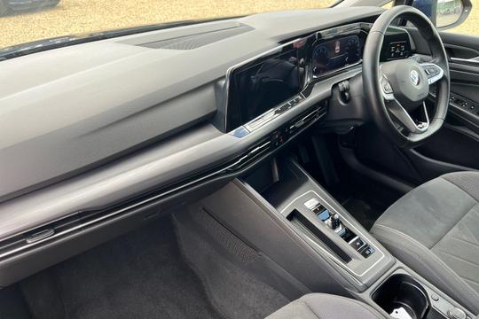 Volkswagen Golf Photo autoimg-ca08f5cb755917bb2924ca5ce76007a161af6432.jpg