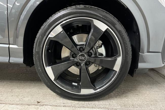 AUDI Q2 Photo 5