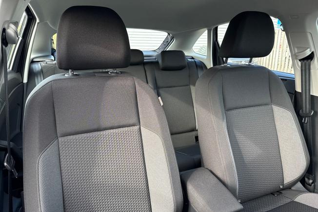 VOLKSWAGEN Taigo Photo 29