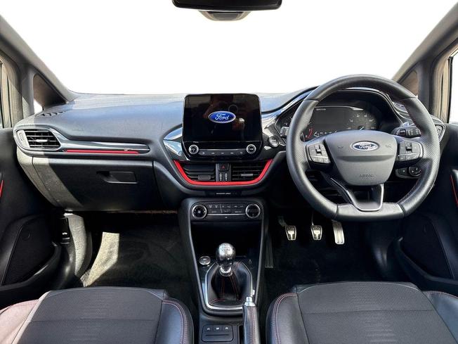 FORD Fiesta Photo 10