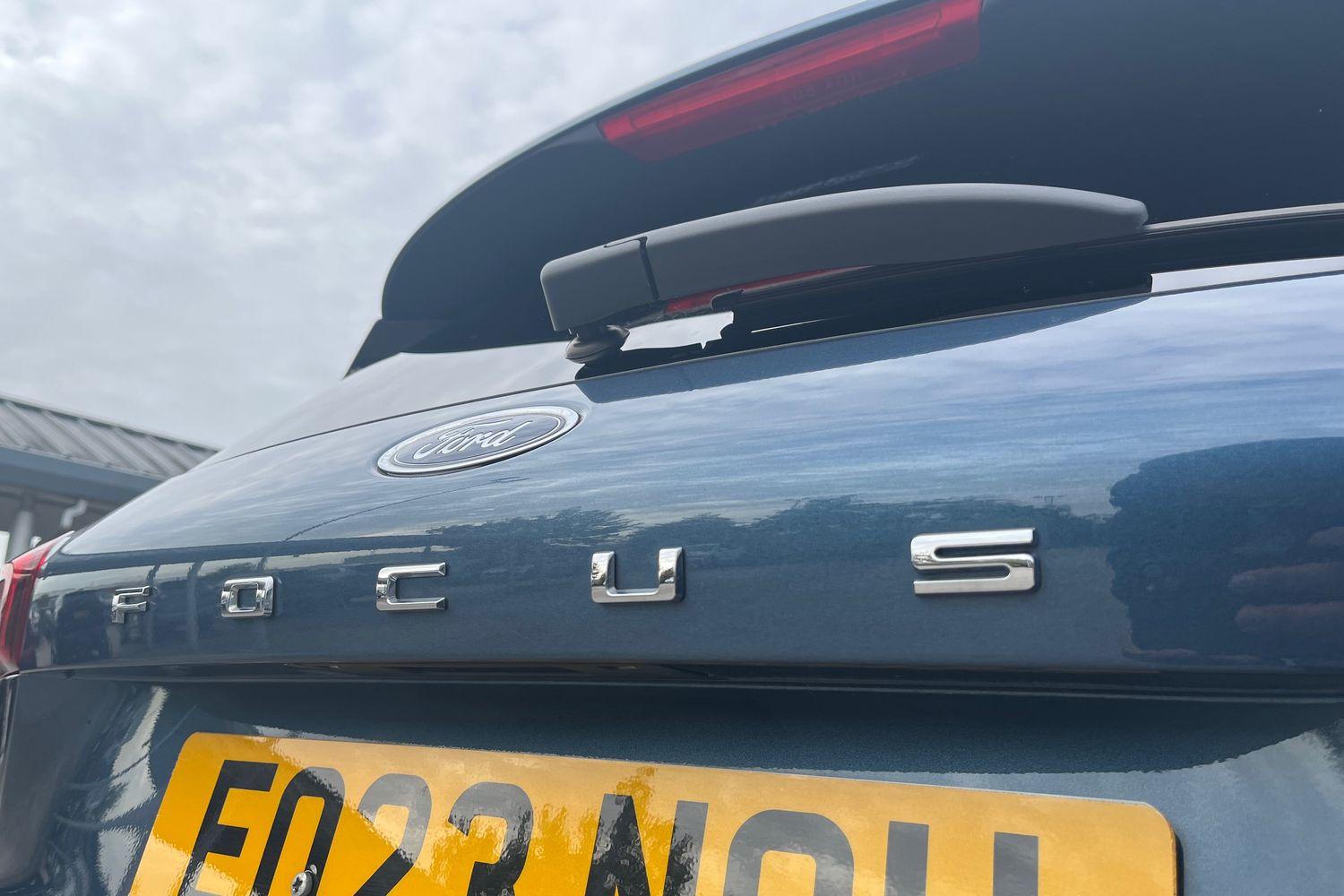 Ford Focus Photo 38