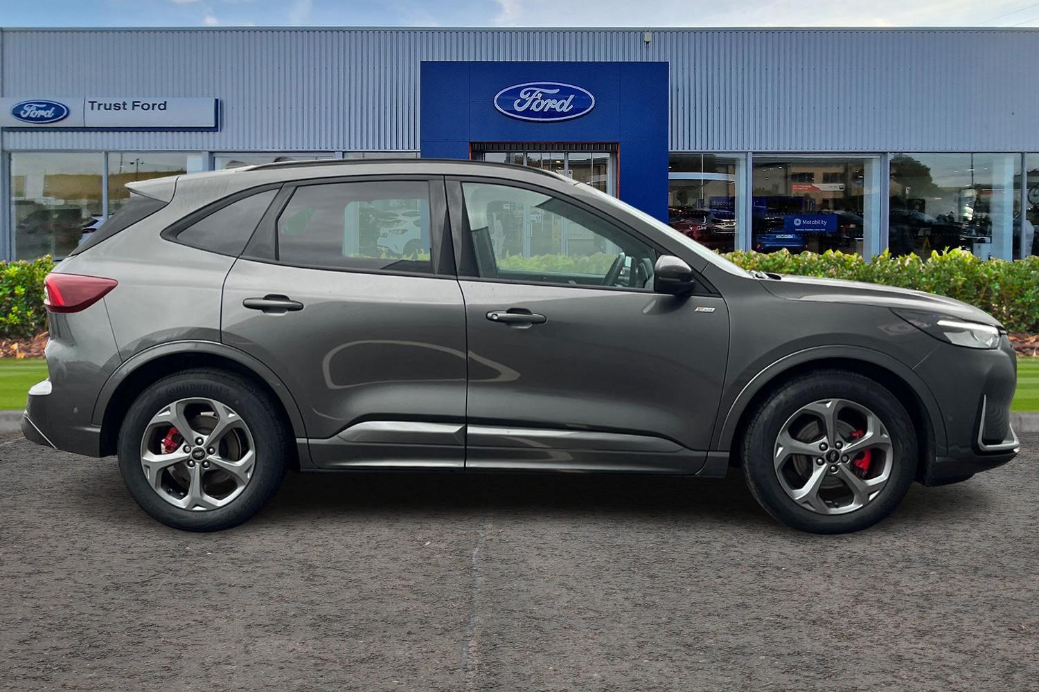 Ford KUGA Photo 2
