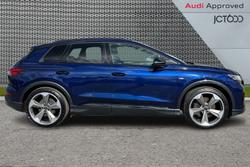 AUDI Q4 e-tron Photo 4