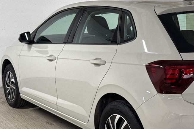 VOLKSWAGEN Polo Photo 26