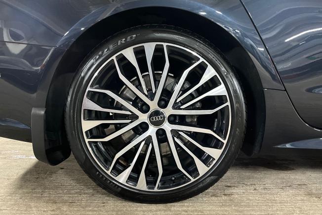 AUDI A6 Avant Photo 5