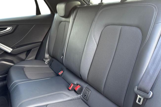 Audi Q2 Photo 9