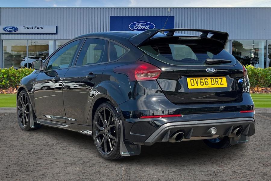 Ford FOCUS RS Photo autoimg-ca26c18c7ef139ce3eb2d4f083c07007c6015e7a.jpg