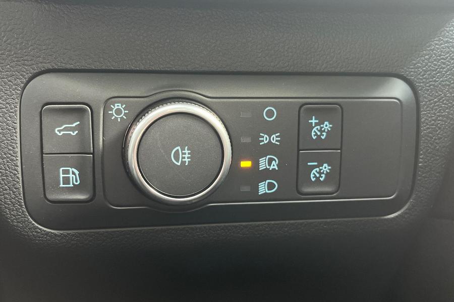 Ford Kuga Photo autoimg-ca29405ce2ac2d3c01698caf3c263f1a358e327e.jpg