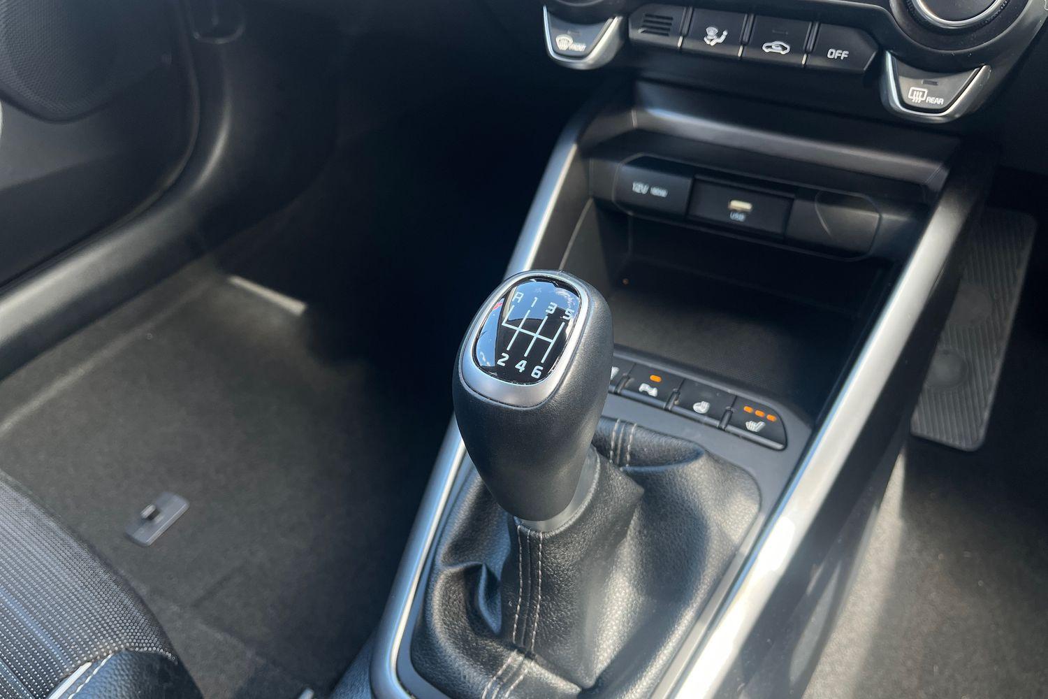 Kia STONIC Photo 31