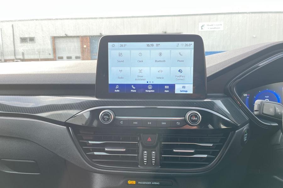 Ford Kuga Photo autoimg-ca30eccfd7e4f7ac0c60346b482b6a4df1bfe86a.jpg