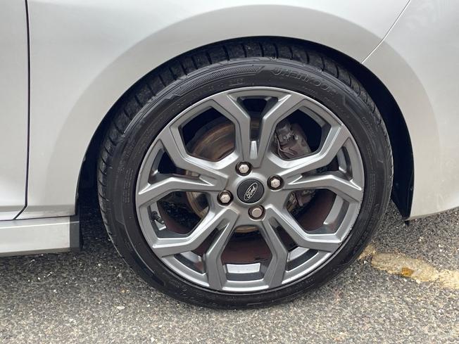 FORD Fiesta Photo 25