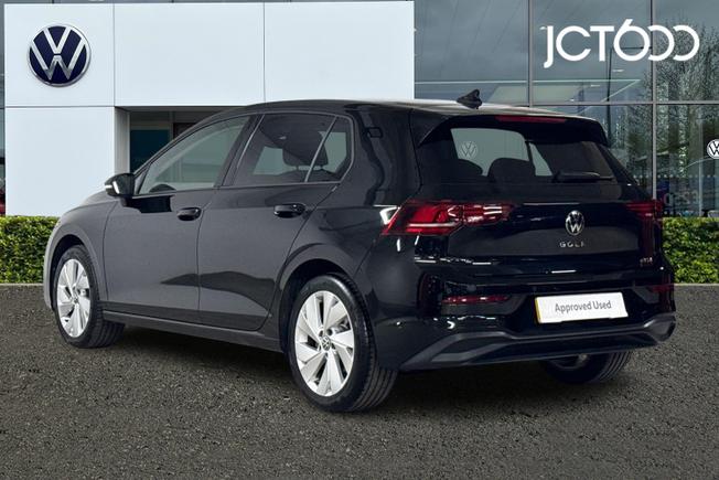 VOLKSWAGEN Golf Photo 3