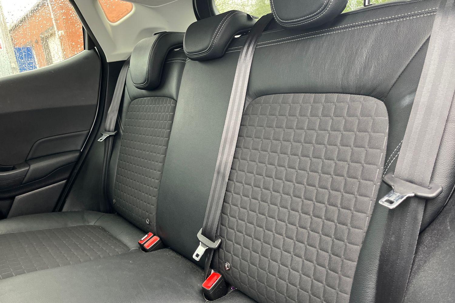 Ford FIESTA Photo 19
