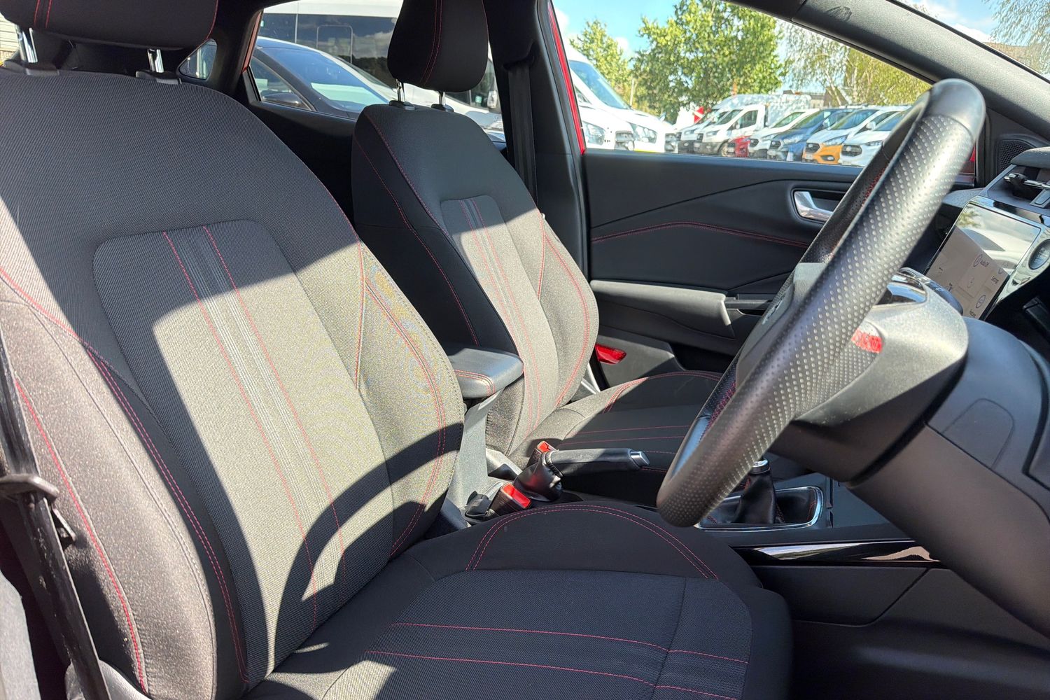 Ford PUMA Photo 16