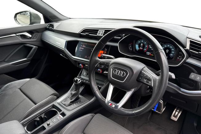 Audi Q3 Photo 6