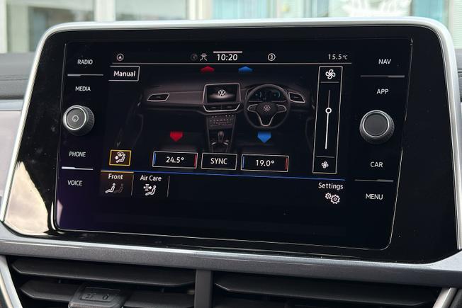 VOLKSWAGEN T-Roc Photo 37