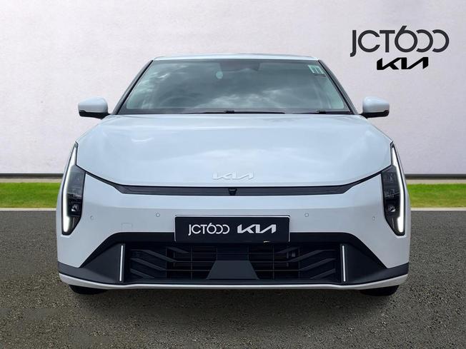 KIA EV4 Photo 8