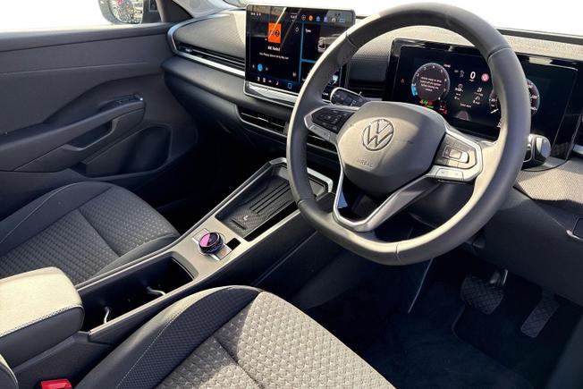 VOLKSWAGEN T-Roc Photo 6