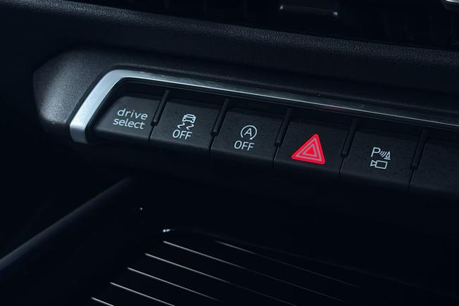 AUDI Q3 Photo 25
