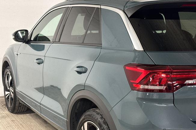 VOLKSWAGEN T-Roc Photo 26