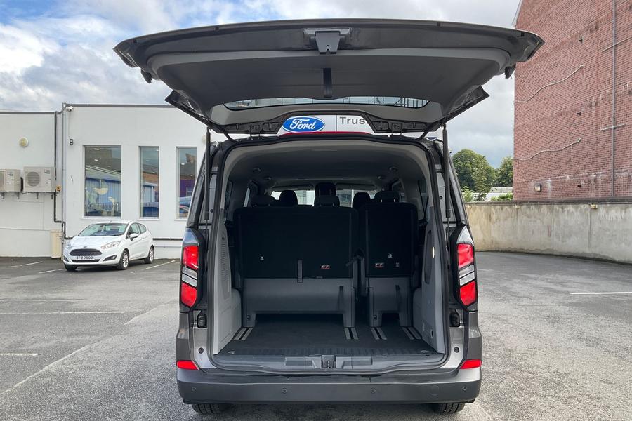 Ford TOURNEO CUSTOM Photo autoimg-ca4892917f51d3c63bd50c62907c69ae9e041d69.jpg
