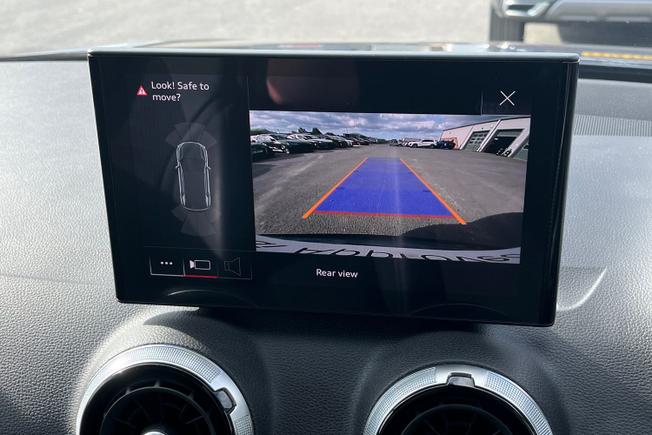 AUDI Q2 Photo 36