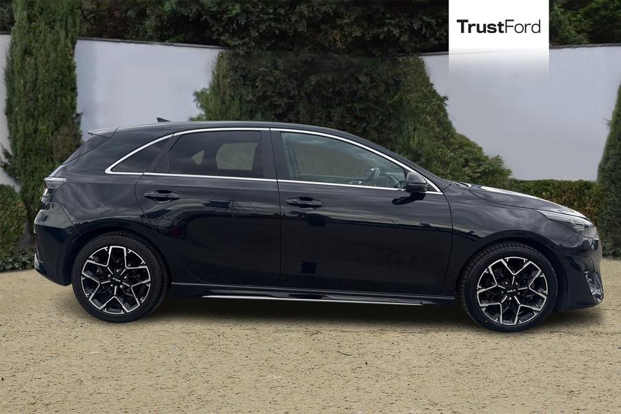 Kia CEED Photo autoimg-ca4ae3b0e1b382d8c211778f5c6d7bfc17bf4d20.jpg